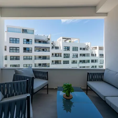 Figaro Terrace And Pool *