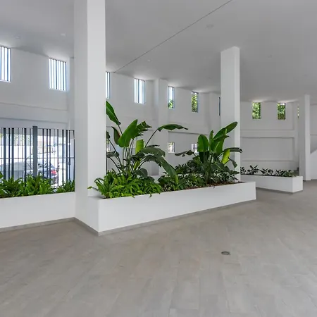 Figaro Terrace And Pool * エステポナ