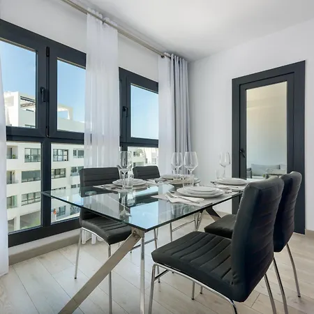 Figaro Terrace And Pool *